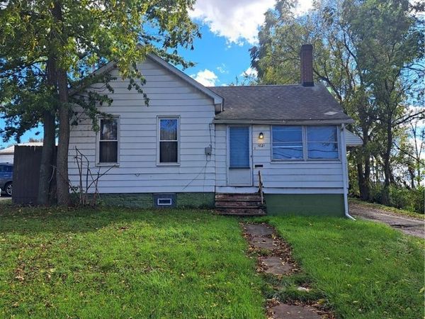 1021 Oak Street, Youngstown, OH 44506