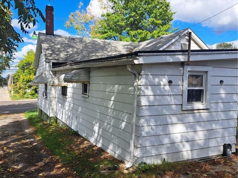 1021 Oak Street, Youngstown, OH 44506 Photo 8