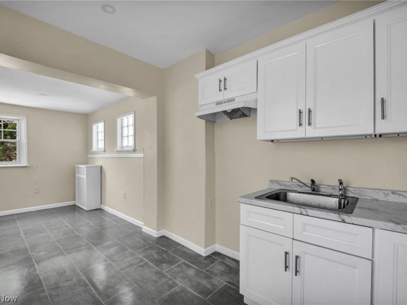1726 Holyoke Avenue, East Cleveland, OH 44112 Photo 12