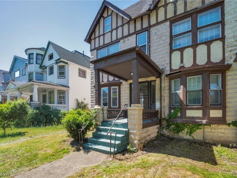 1726 Holyoke Avenue, East Cleveland, OH 44112 Photo 3