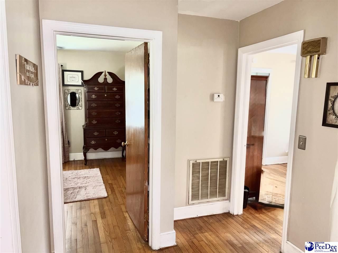 1402 Rollins Avenue Photo 10