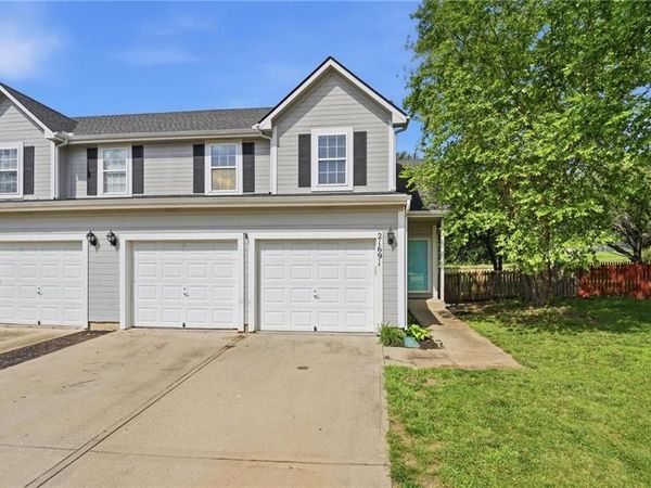21691 S Main Street, Spring Hill, KS 66083