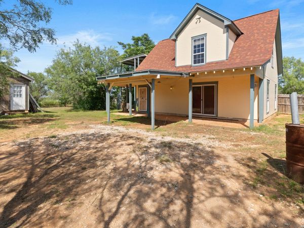 90 COUNTY ROAD 308A, Jourdanton, TX 78026