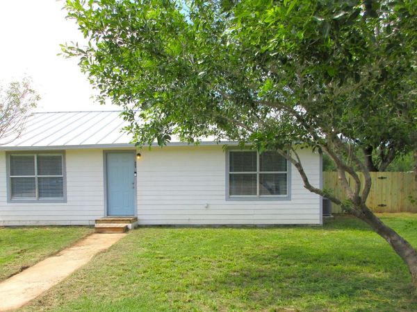 409 COUGHRAN RD, Pleasanton, TX 78064