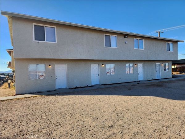 9825 N Loop Boulevard, Unit B, California City, CA 93505