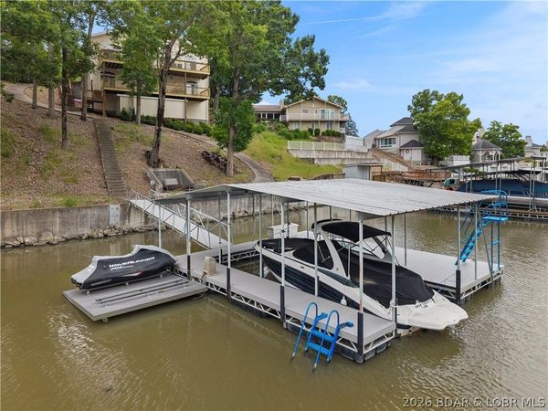 2247 Breezy Acres , Osage Beach, MO 65065