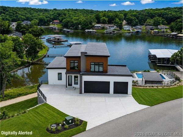 6 Forest Lake Circle , Lake Ozark, MO 65049