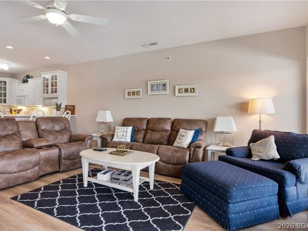 277 Bristol Bay Drive , Unit 4B, Lake Ozark, MO 65049