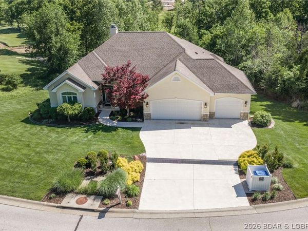 295 Country Club Drive , Lake Ozark, MO 65049