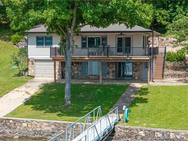 1426 Triple Cove Lane , Climax Springs, MO 65324