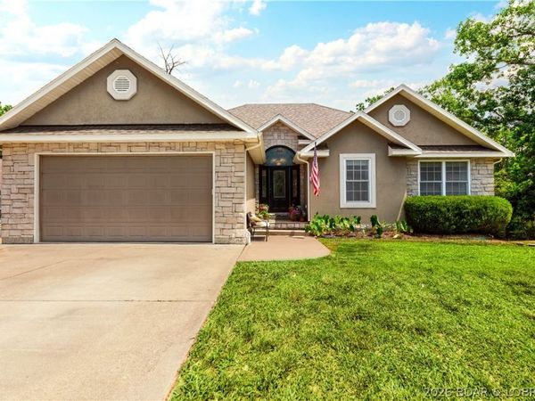 150 Kays Point Road , Lake Ozark, MO 65049