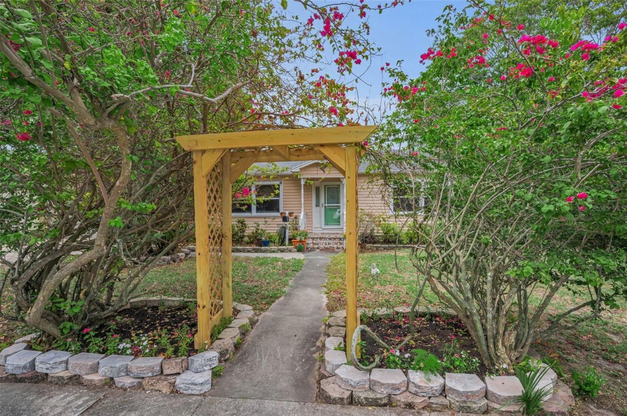 4994 17th Avenue N, Saint Petersburg, FL 33710 Photo