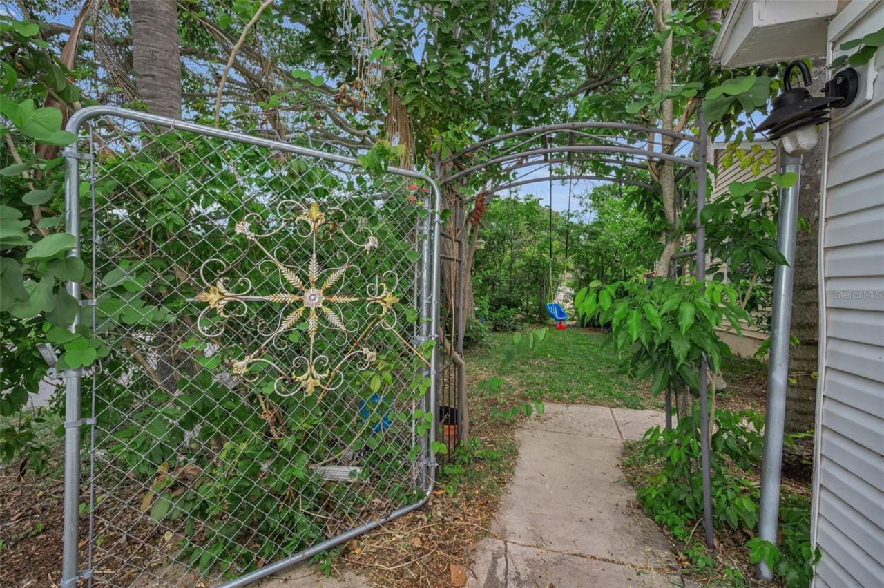 4994 17th Avenue N, Saint Petersburg, FL 33710 Photo
