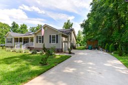 2154 Tanglewood Road  photo 4