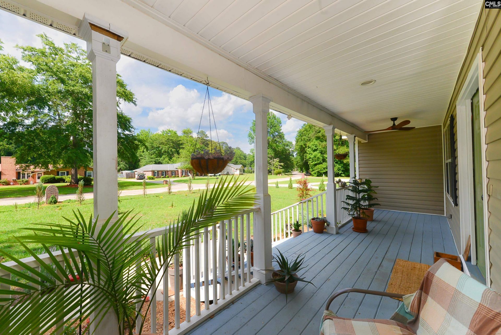 2154 Tanglewood Road  Photo 4