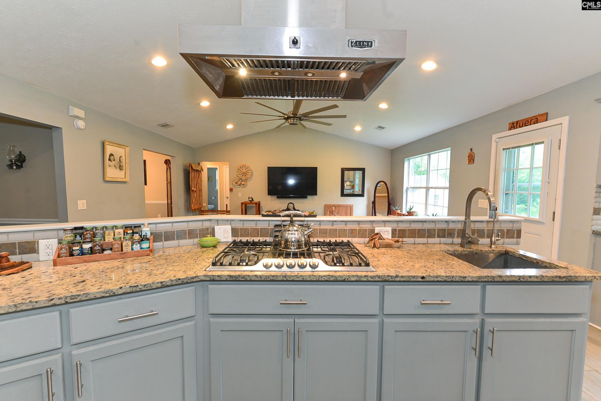 2154 Tanglewood Road  Photo 7