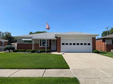 32827 DOVER Avenue, Warren, MI 48088