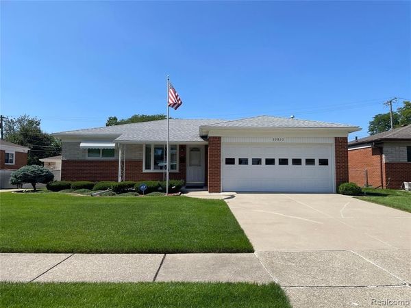 32827 DOVER Avenue, Warren, MI 48088