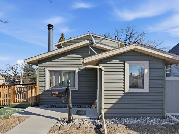 2137 Vine Street , Davenport, IA 52804