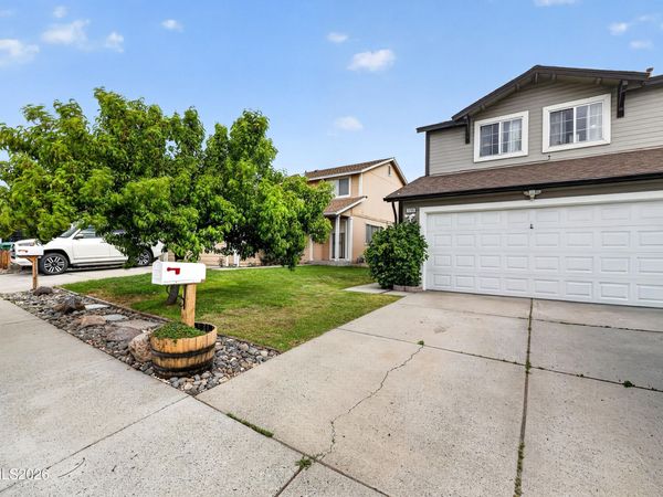 1735 Catham Lane, Sparks, NV 89434