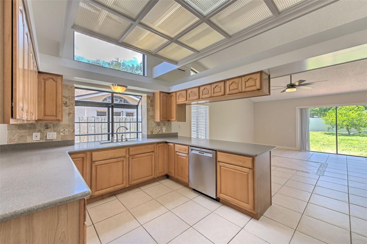 1704 Cape Bend Avenue, Tampa, FL 33613 Photo