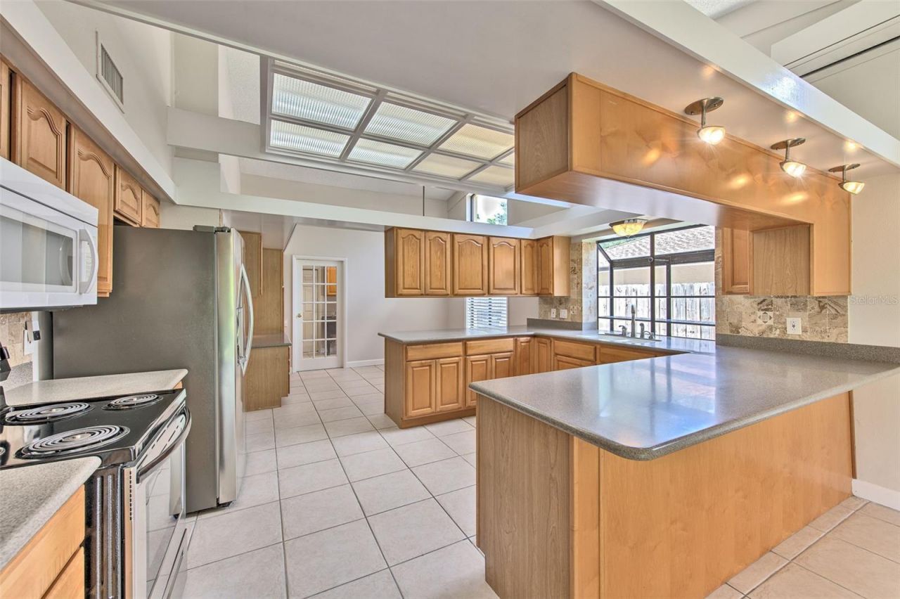 1704 Cape Bend Avenue, Tampa, FL 33613 Photo