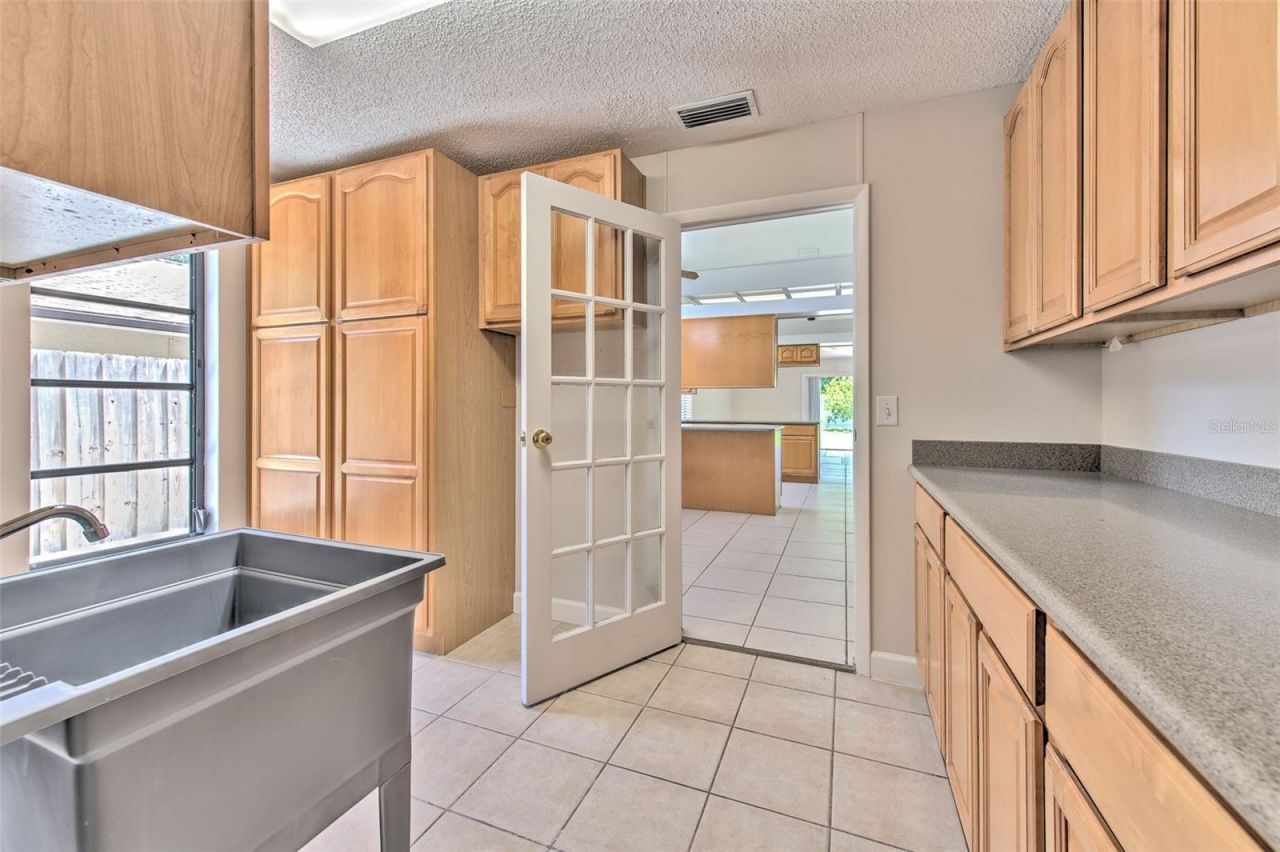 1704 Cape Bend Avenue, Tampa, FL 33613 Photo