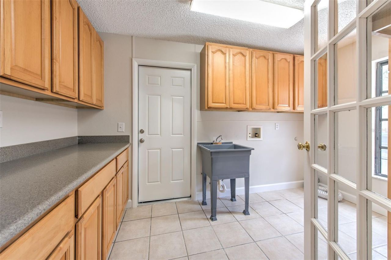 1704 Cape Bend Avenue, Tampa, FL 33613 Photo