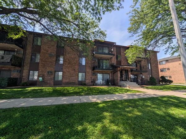 6005 MARSHALL Avenue , Unit 8, Chicago Ridge, IL 60415