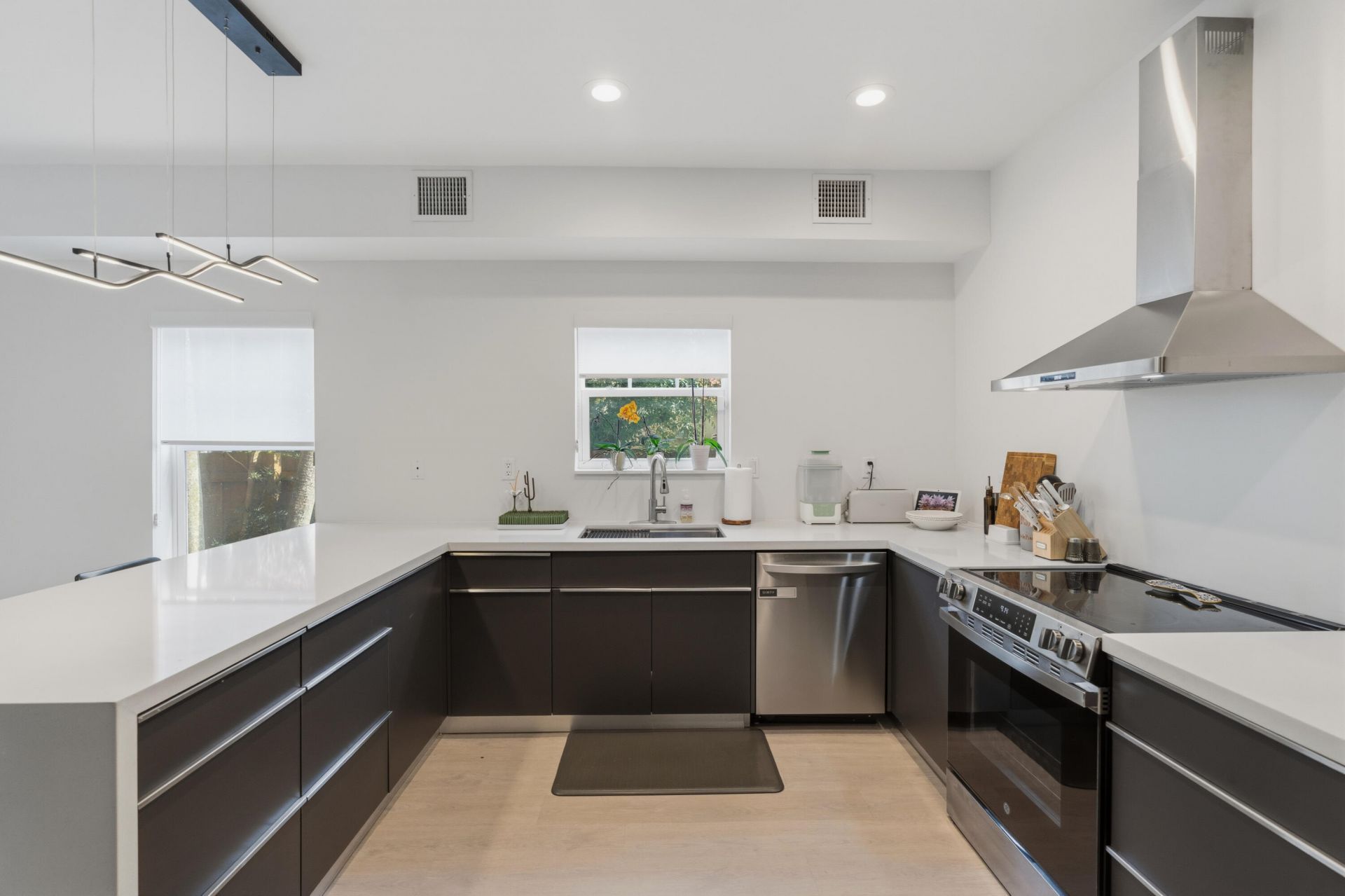 645 NW 2nd Avenue, Fort Lauderdale, FL 33311 Photo