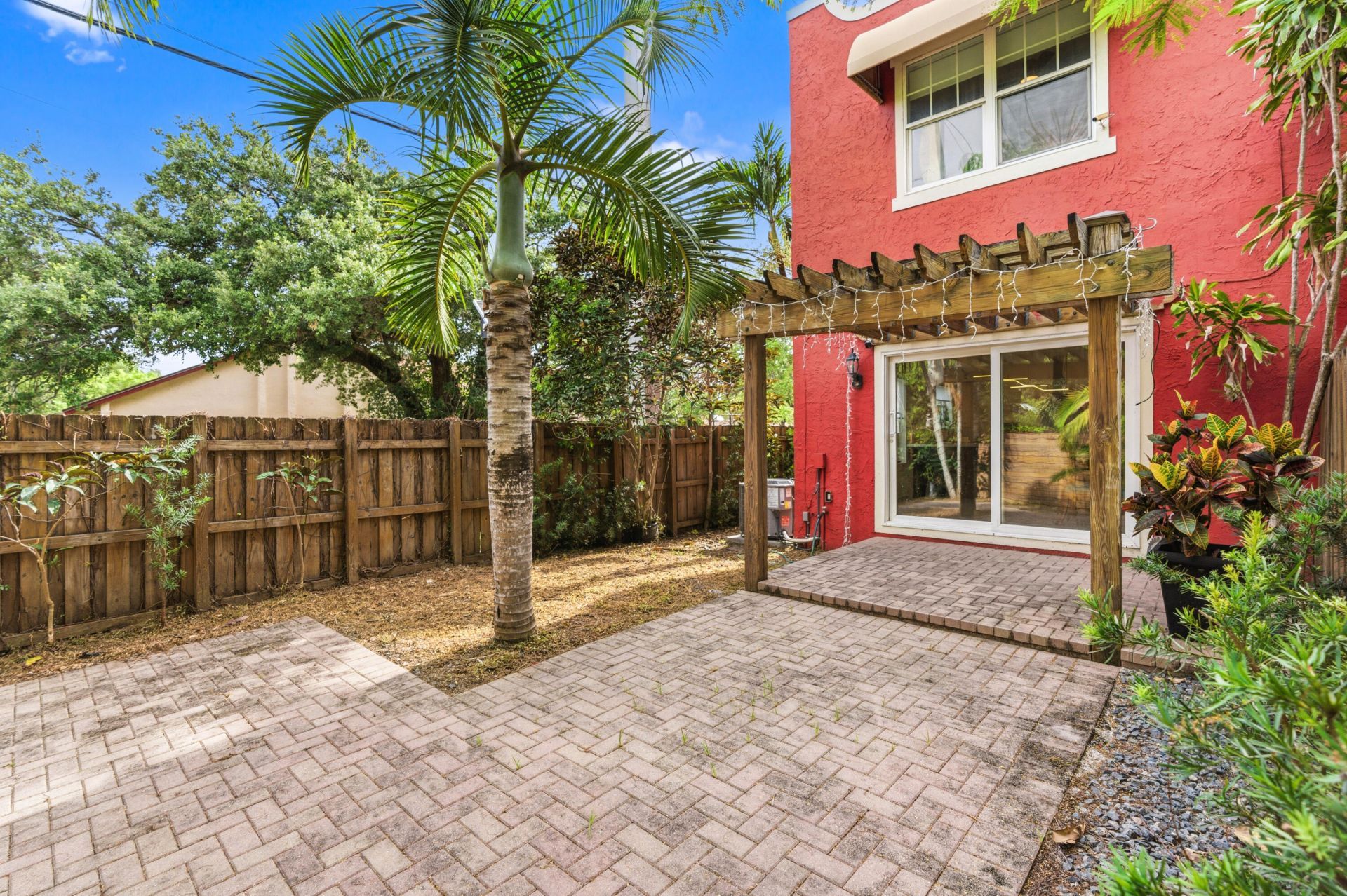 645 NW 2nd Avenue, Fort Lauderdale, FL 33311 Photo