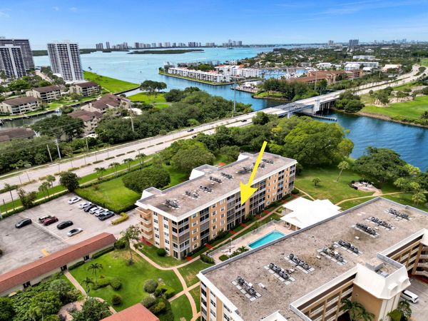 304 Golfview Road, Unit 304, North Palm Beach, FL 33408