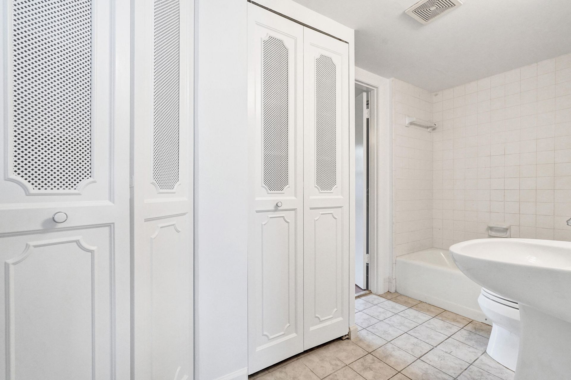 304 Golfview Road, Unit 304, North Palm Beach, FL 33408 Photo