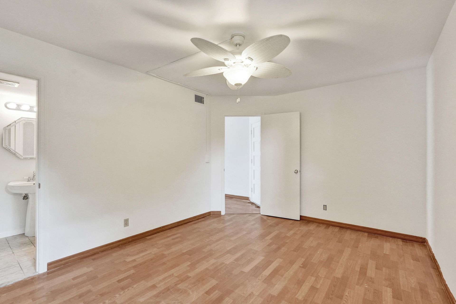 304 Golfview Road, Unit 304, North Palm Beach, FL 33408 Photo