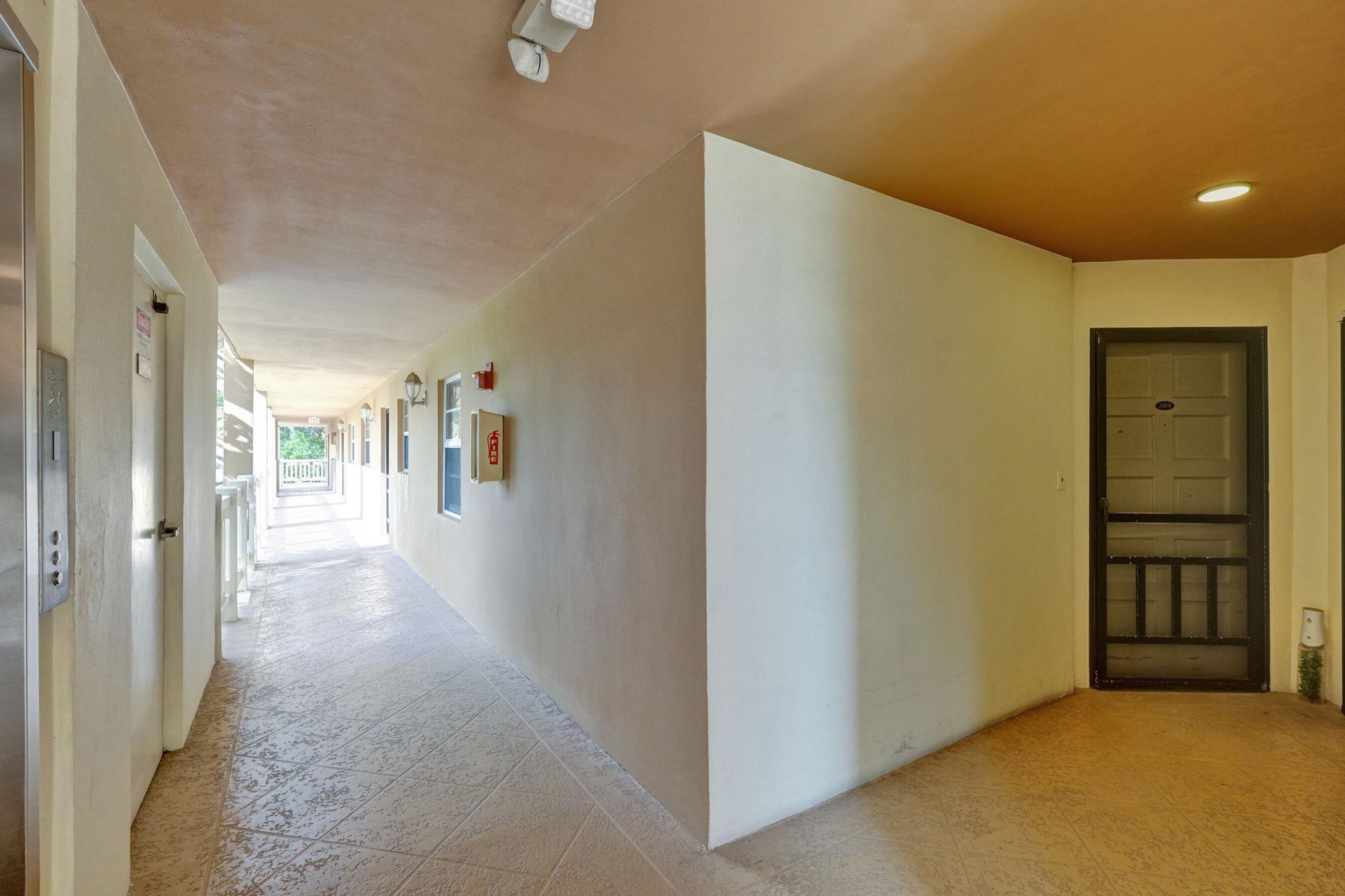 304 Golfview Road, Unit 304, North Palm Beach, FL 33408 Photo