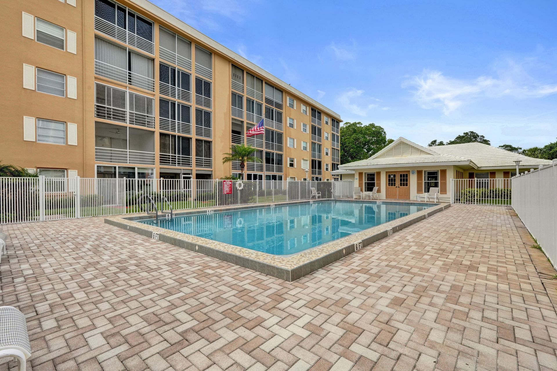 304 Golfview Road, Unit 304, North Palm Beach, FL 33408 Photo