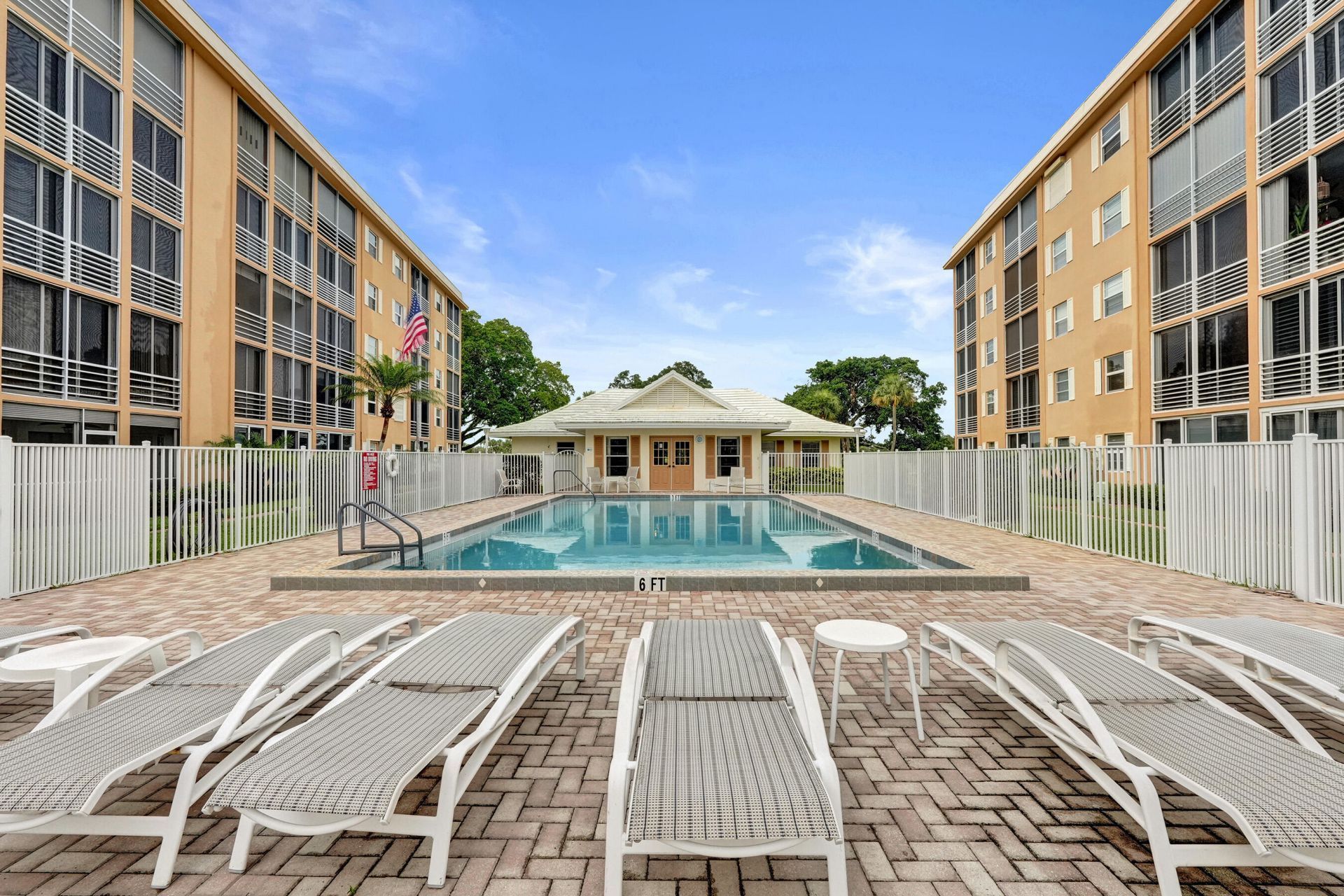 304 Golfview Road, Unit 304, North Palm Beach, FL 33408 Photo