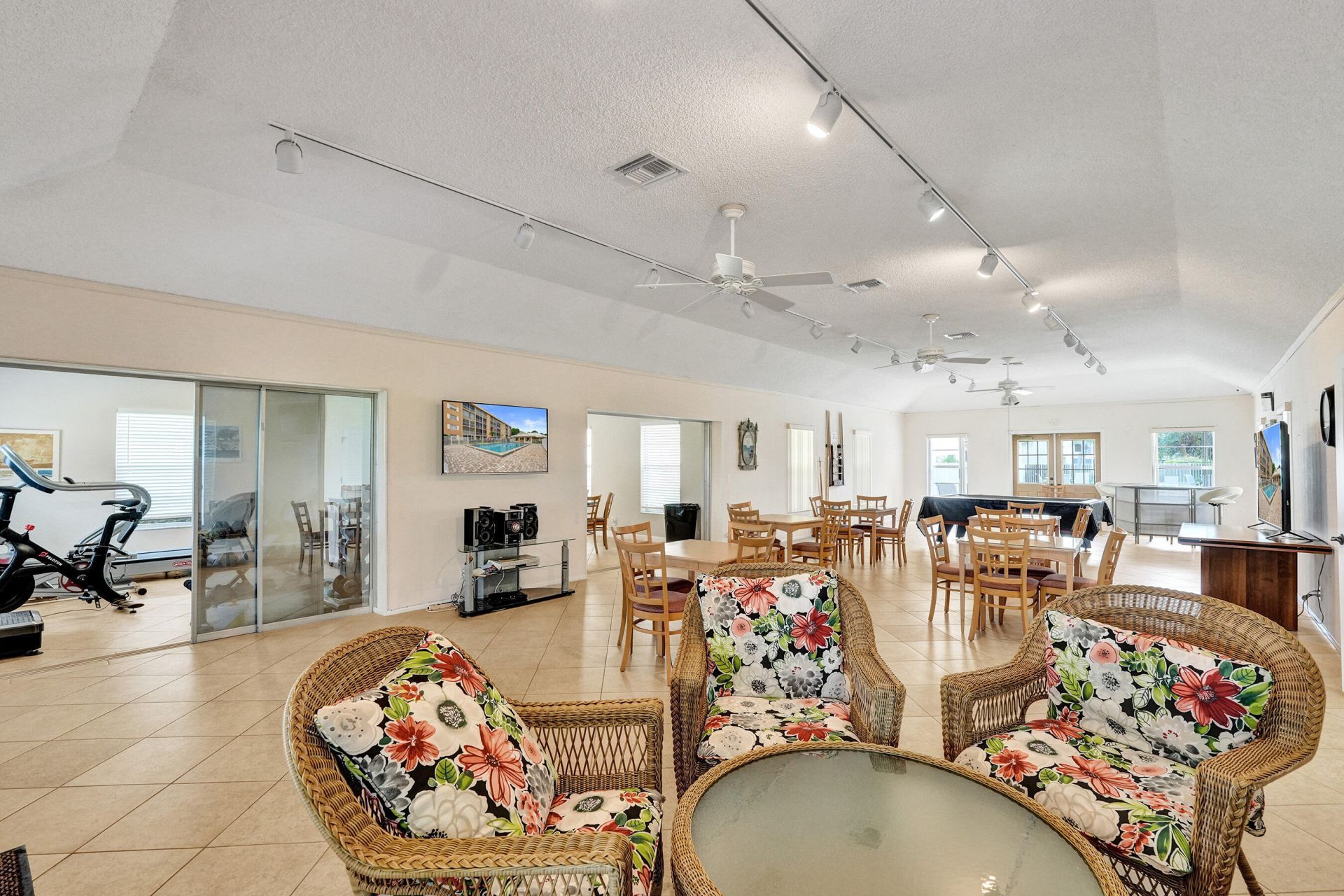 304 Golfview Road, Unit 304, North Palm Beach, FL 33408 Photo