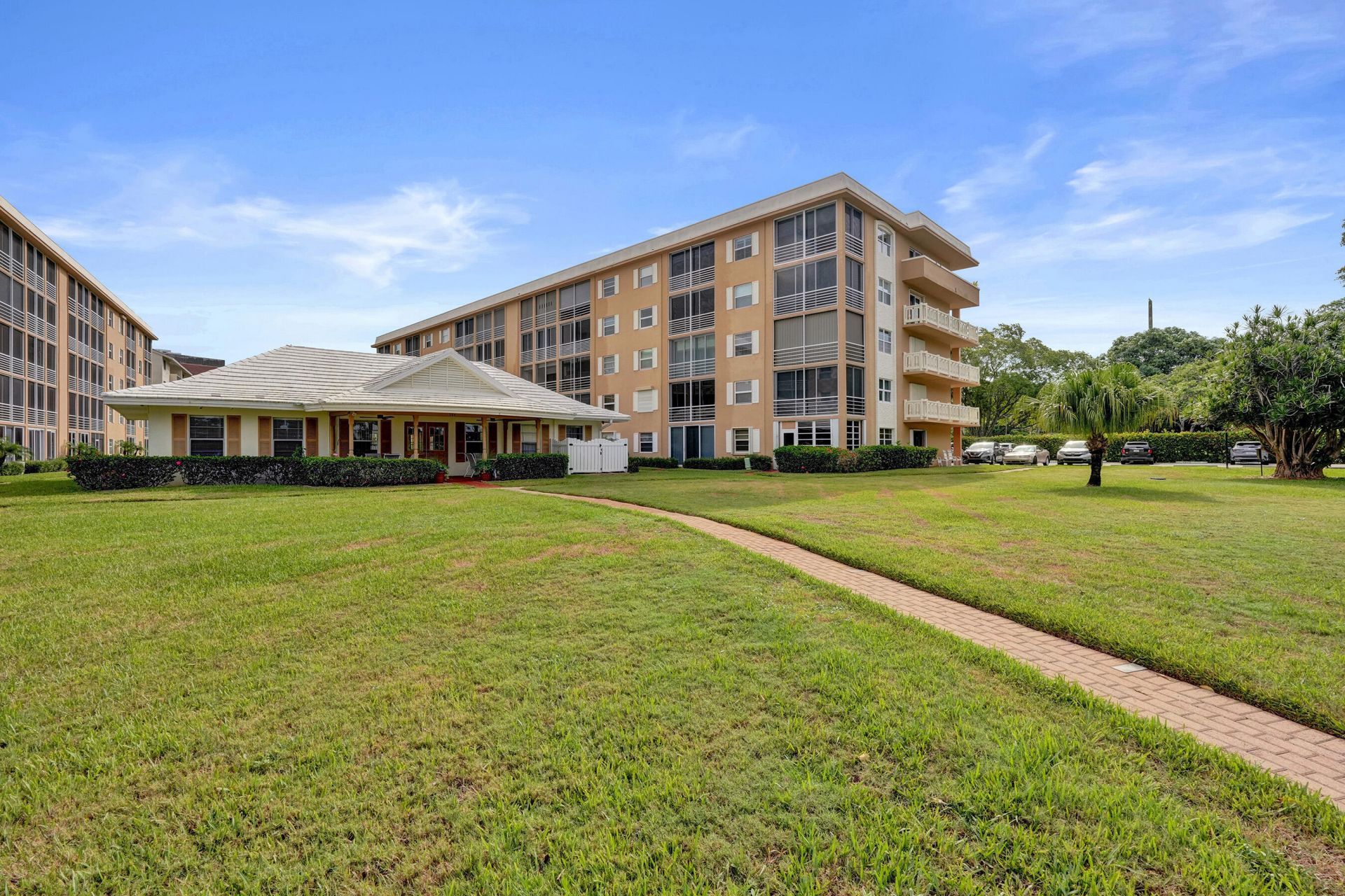 304 Golfview Road, Unit 304, North Palm Beach, FL 33408 Photo