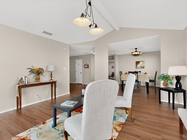 5323 Hattiesburg Avenue NW, Albuquerque, NM 87120