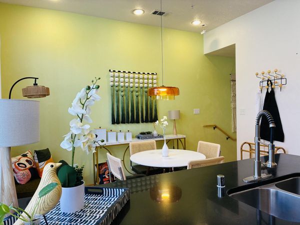 877 Silver Avenue SW, Albuquerque, NM 87102