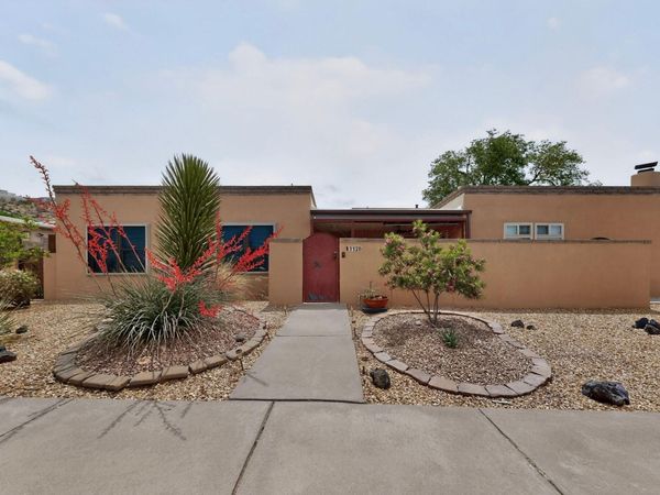 1126 Lawrence Drive NE, Albuquerque, NM 87123