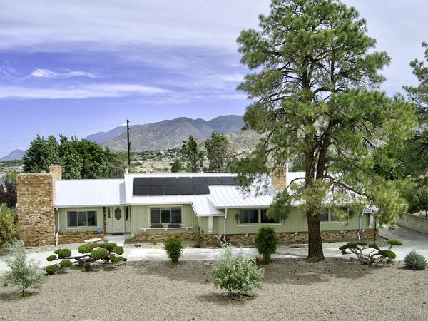 904 Stagecoach Road SE, Albuquerque, NM 87123