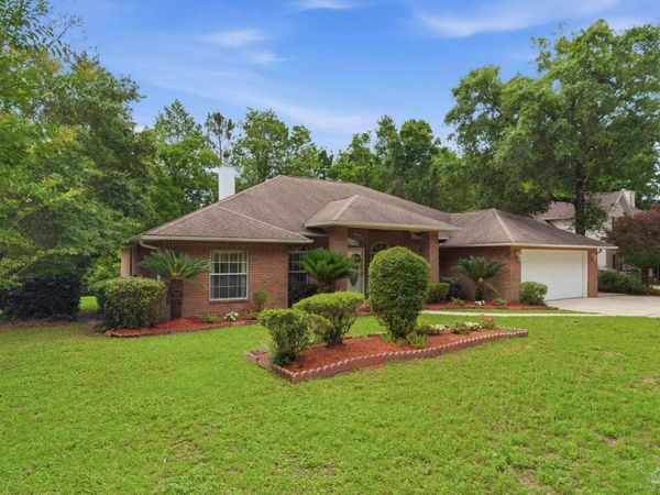 5108 Pine Hollow Dr, Pensacola, FL 32505