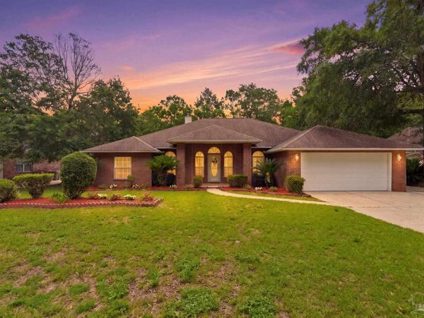 5108 Pine Hollow Dr, Pensacola, FL 32505