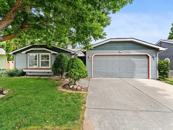 17 S Cobblestone Ct., Nampa, ID 83651