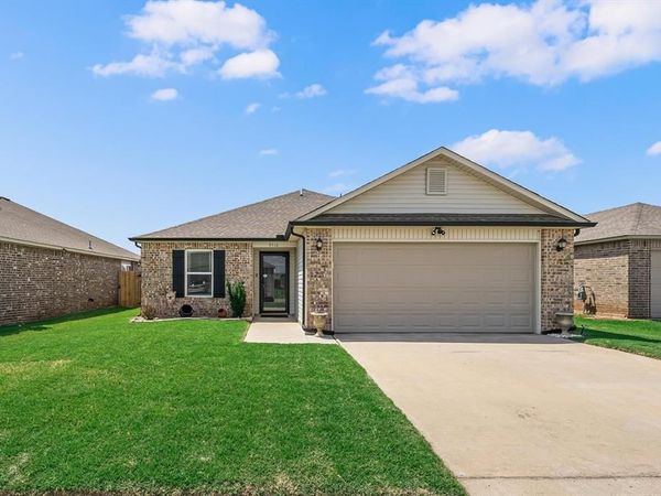 9516 NW 122nd Terrace, Yukon, OK 73099