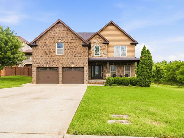 2243 Ellington Gait Dr, Clarksville, TN 37043