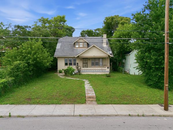 2020 Clifton Ave , Nashville, TN 37203