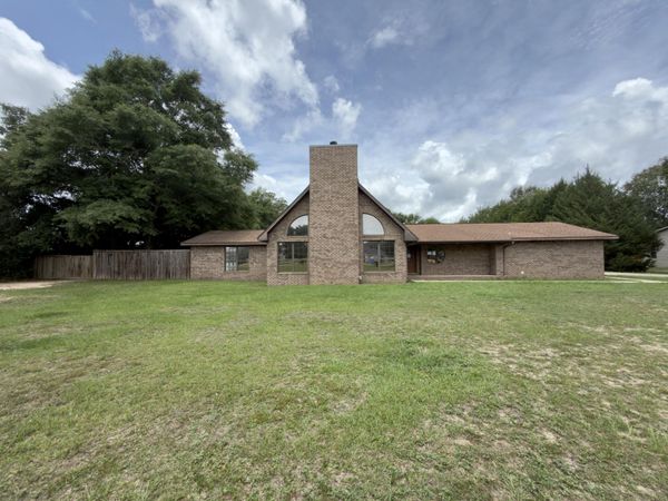 5927 Greenfield Street, Pace, FL 32571